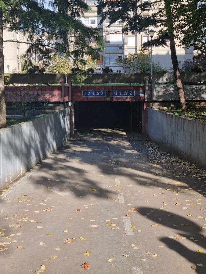 ベオグラードHawaii- 2 Bdr, Arena, Sava Centar, Free Parkingアパートメント エクステリア 写真